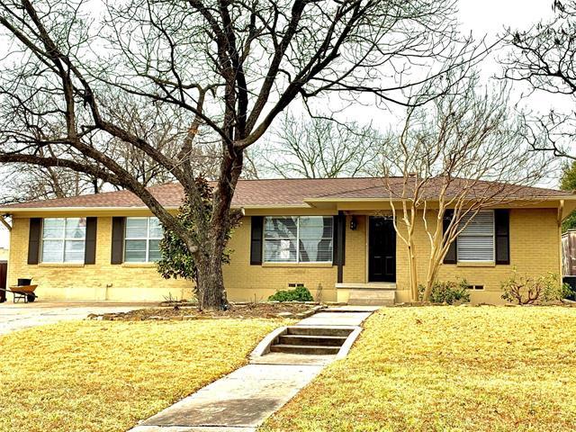 Photo - 320 Elm Dr House