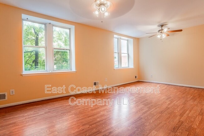 Photo - 1502 E Baltimore St Unit 2