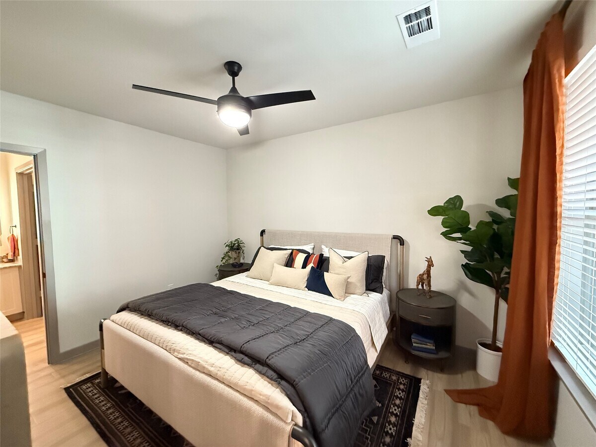 Photo - 11604 Stonehollow Dr Unit B6.252