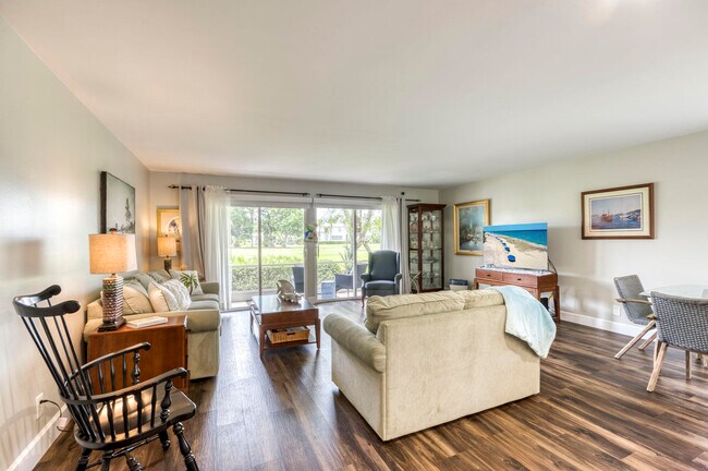 Photo - 18370 SE Wood Haven Ln Unidad J