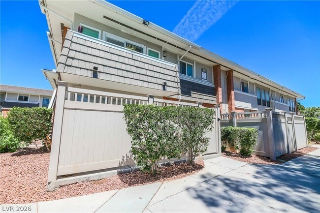 Photo - 683 Oakmont Ave Unidad 3505