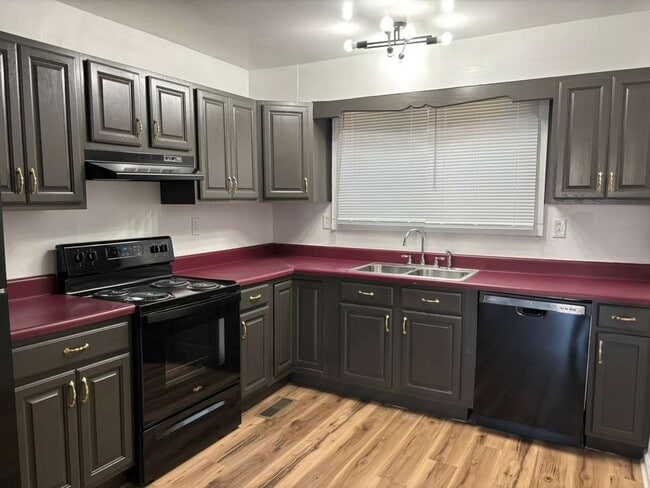 Photo - 509 E Forrest St