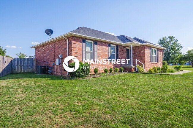 Photo - 3 Bedroom Pet-Friendly Home in Louisville, KY with Main Street Renewal