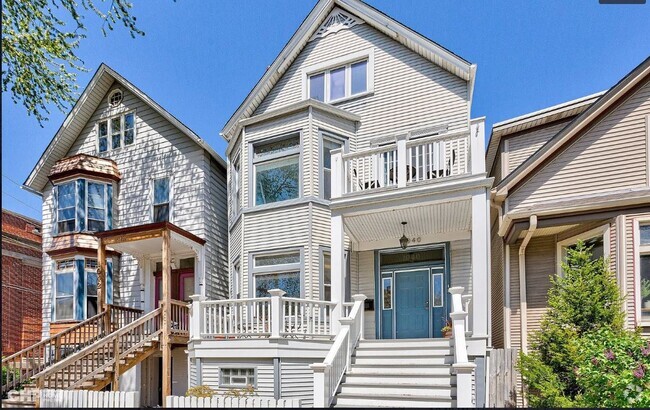 Building Photo - 1040 W Newport Ave Rental