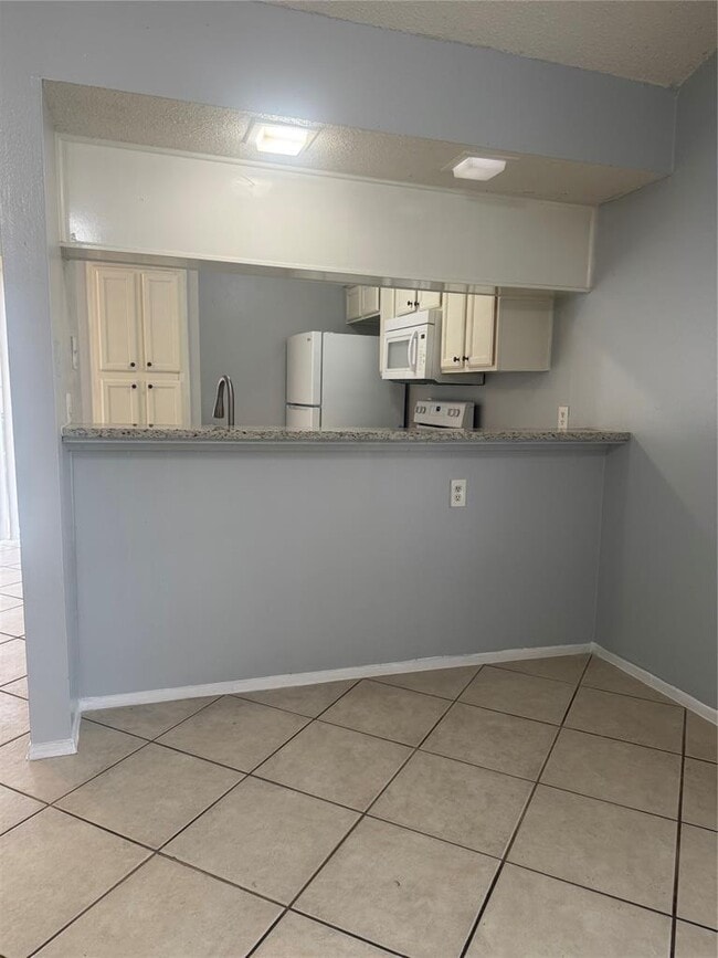 Photo - 112 Cockerham St