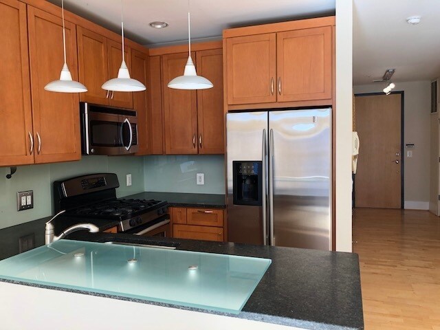 Photo - Spacious and Sunlit 1 BD 1BA in the Bustli... Unit 8