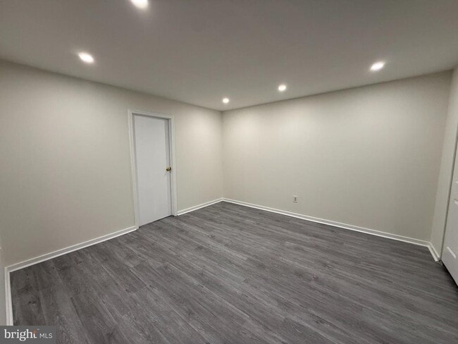 Building Photo - 205 N 9th St Unit 3