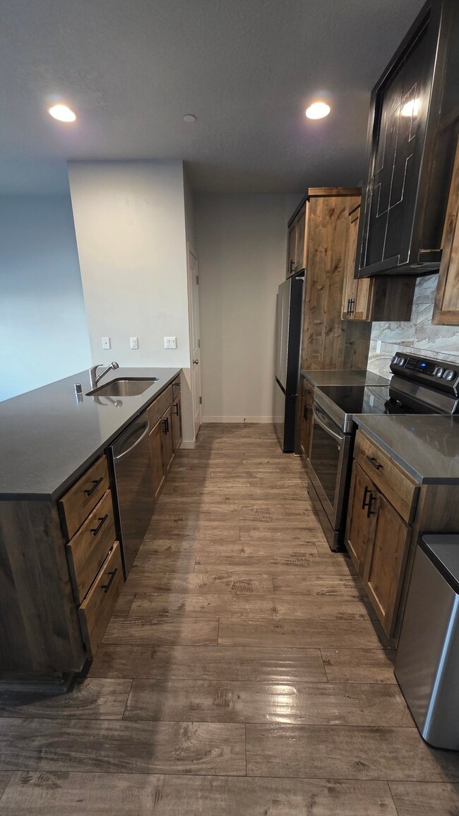 Photo - 129 N 44th Pl