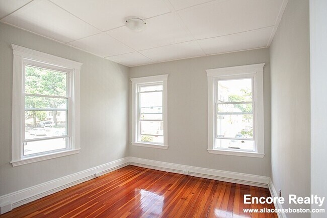 Photo - 42 William St Unit 4