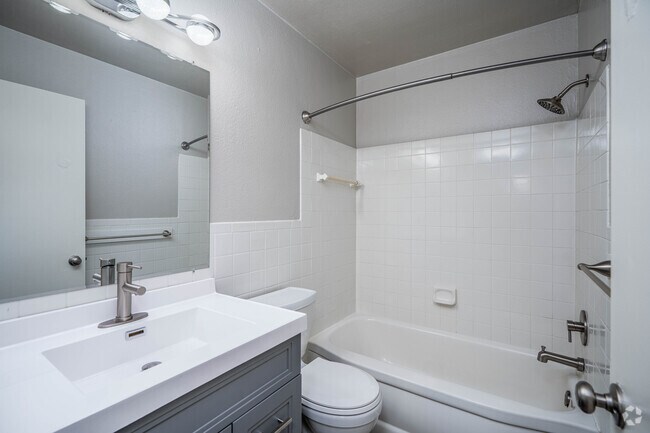 1BR,1BA-605SF - Bathoom - Richfield Square Apartments