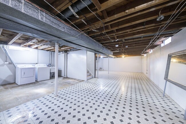 Photo - 15378 Wormer