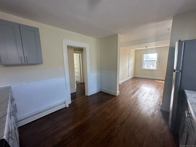 Photo - 40 Vine St Unit 3 flr