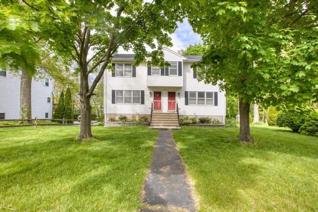 Building Photo - Spacious 2-Bedroom, 2-Story Apartment with Walk-Out Basement Unit 10 Clancy Rd - 10B