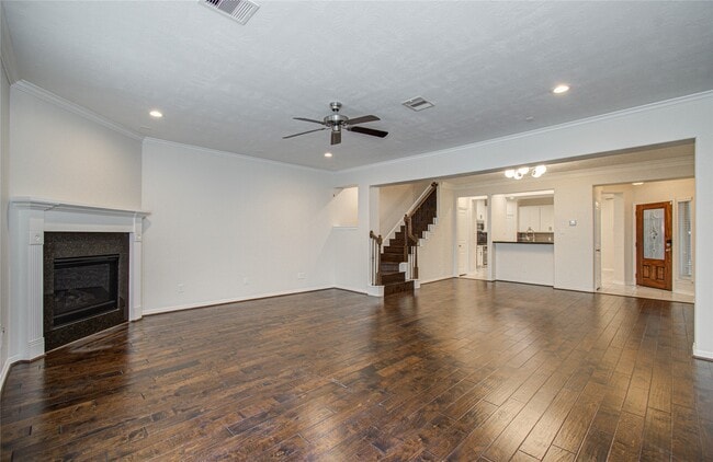 Photo - 4908 Crawford St