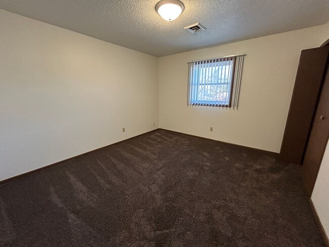 Photo - 343 9th Ave E Unit #4