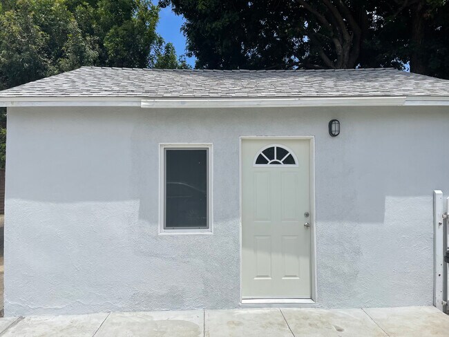 Photo - 11511 National Blvd