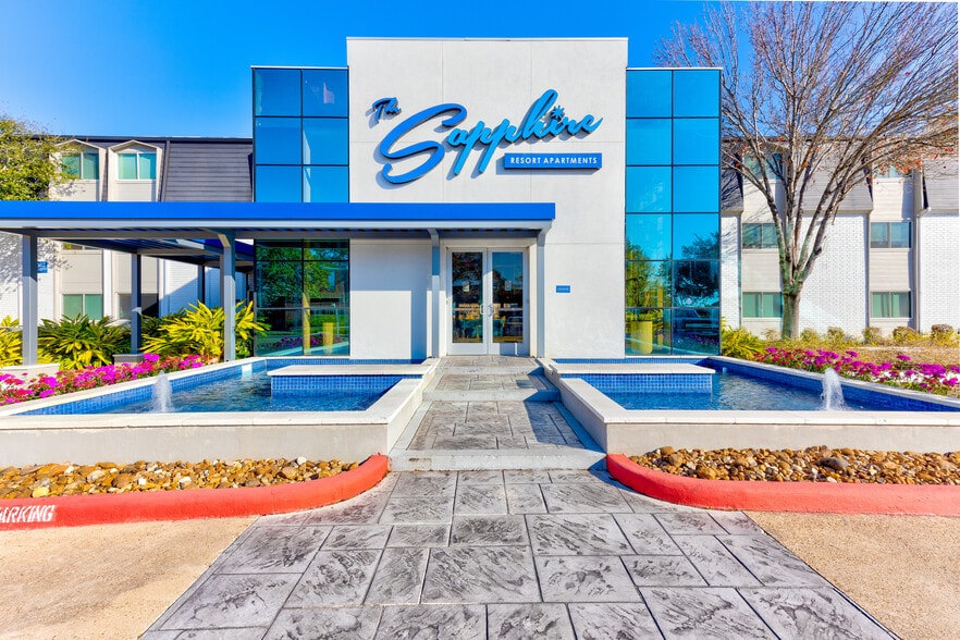 Sapphire Entrance