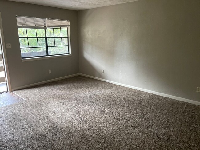 Photo - 2519 Old Bainbridge Rd Unit B