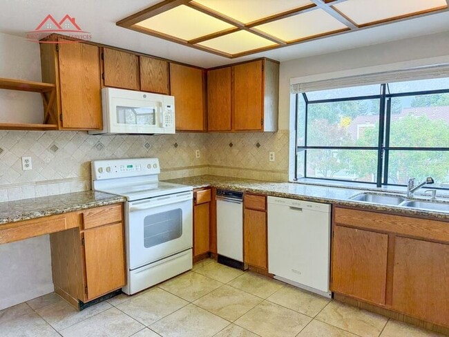 Photo - 18027 Hillwood Ln