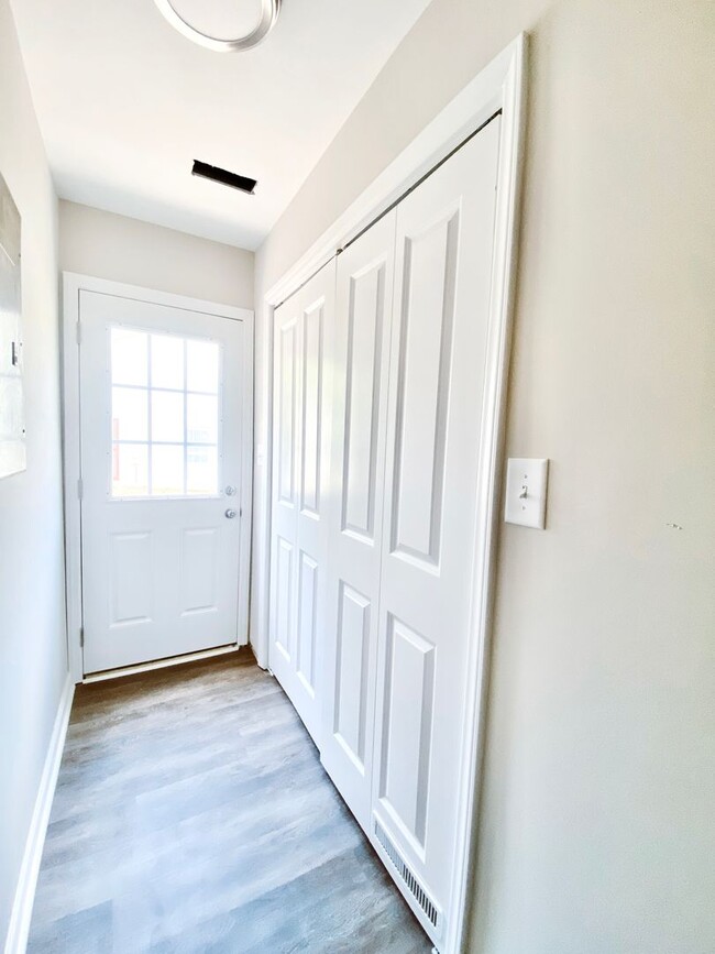 Photo - 1065 Farm Pond Ln