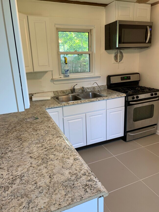 Kitchen - 1131 County Road 601