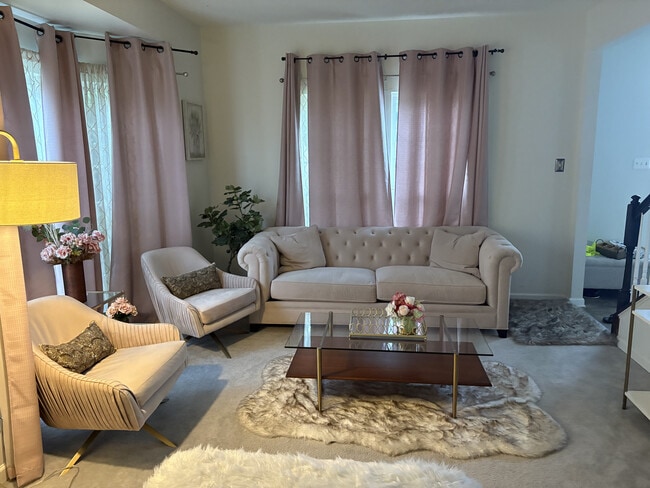 Photo - 8 Butterfly Ln