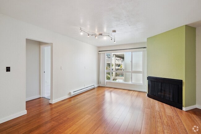 Building Photo - 370 Imperial Way Unit 218 Rental