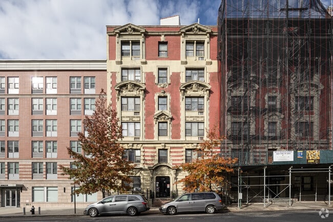 Photo - 849 St Nicholas Pl