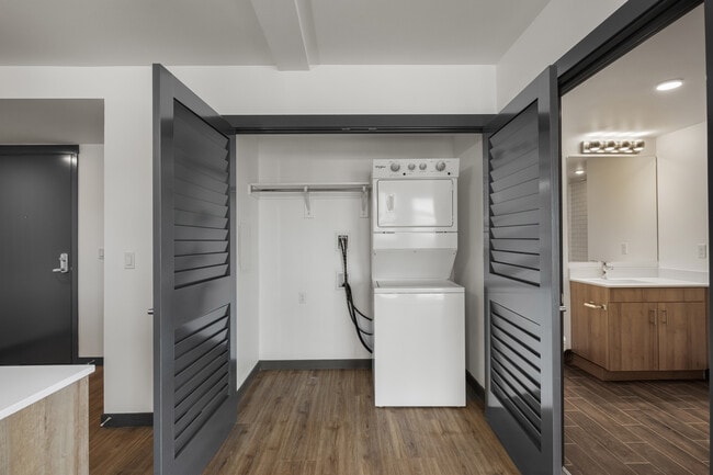 Photo - Elevation 16