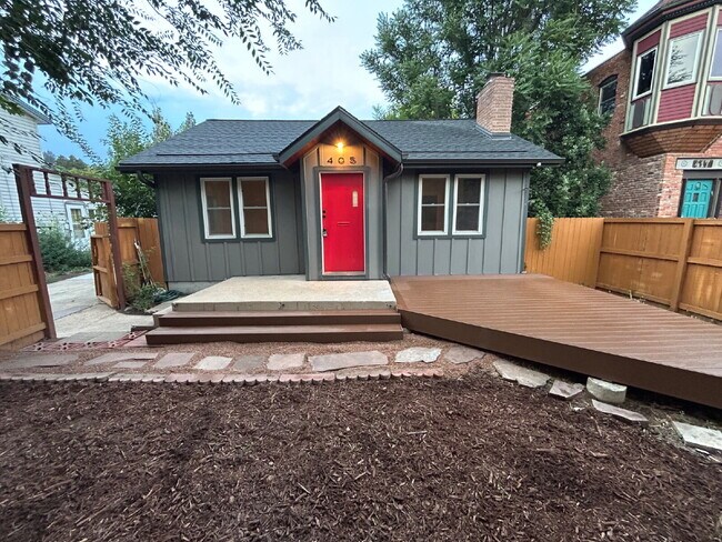 Building Photo - Beautiful Single Family Home Available Now!