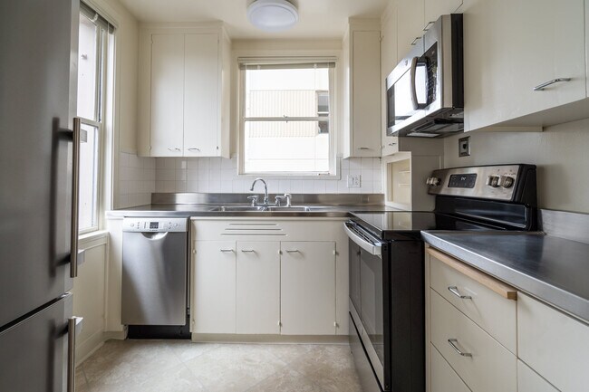 Photo - Crest Royal Apartments