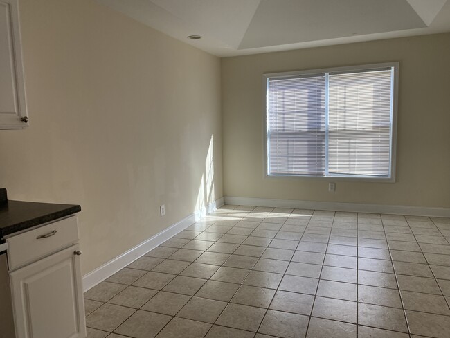 Photo - 4 Larchmont Ln