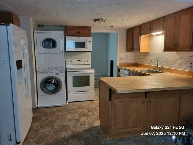 Photo - 1510 Americana Dr