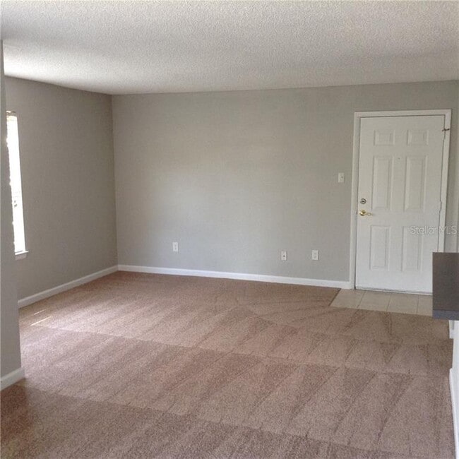 Building Photo - 3716 Idlebrook Cir Unit 110