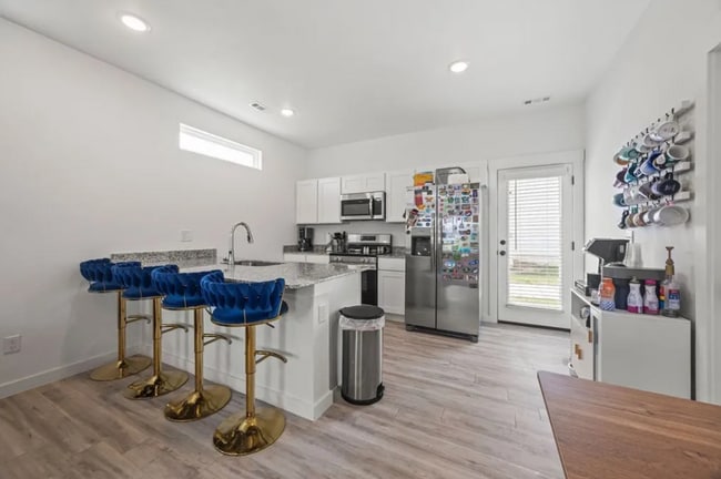 Photo - 1061 Kentucky Ave