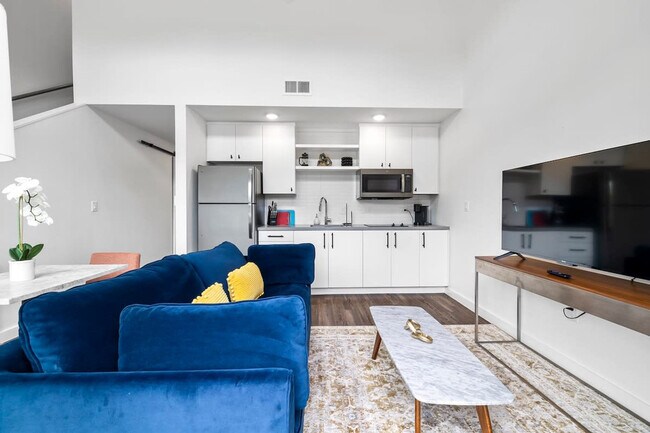 Photo - 49 Navasota St Unidad FL2-ID1023975P