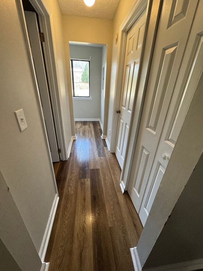 Photo - 1008 Preston St Unit A