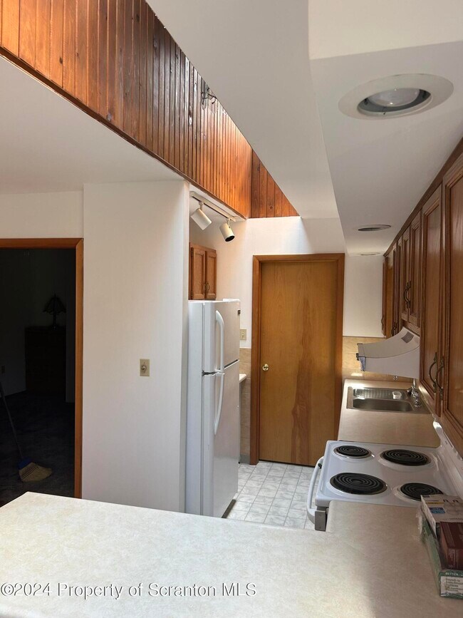 Photo - 80 Worth Church Rd