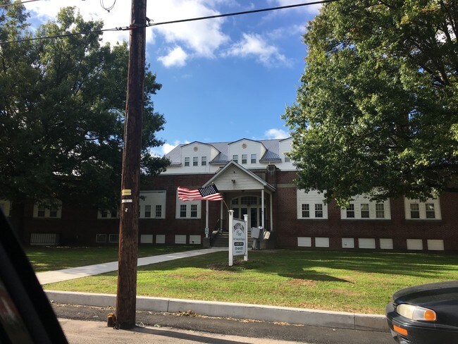 Mifflin Manor Apartments - Mifflin Manor Apartments