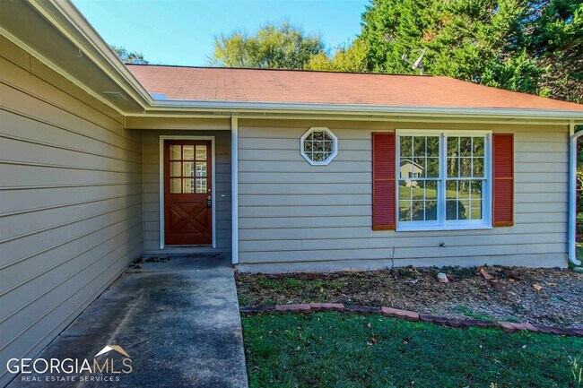 Photo - 211 Meadow Ct