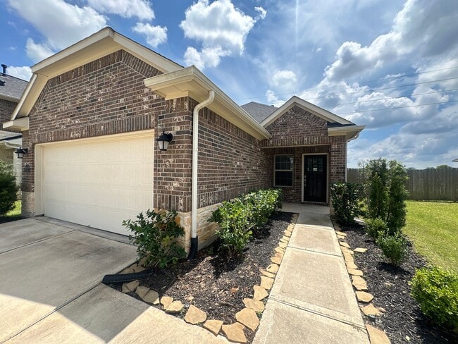 Building Photo - For Lease | 3 Bed, 2 Bath | 1,487 Sq Ft | ... Rental