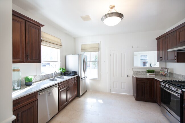 Photo - 324 S Euclid Ave Unit B