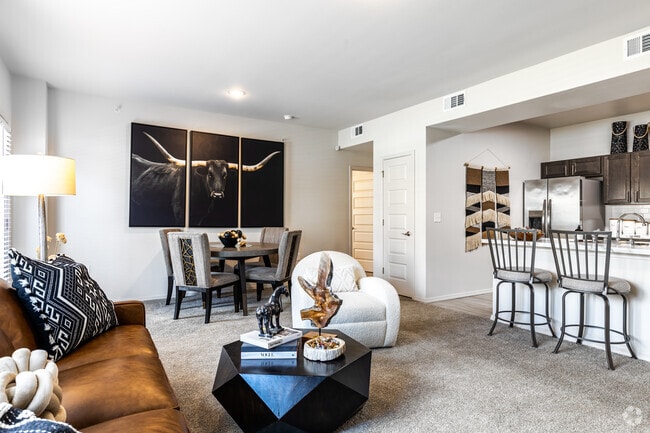 2BR, 2BA - 1050SF