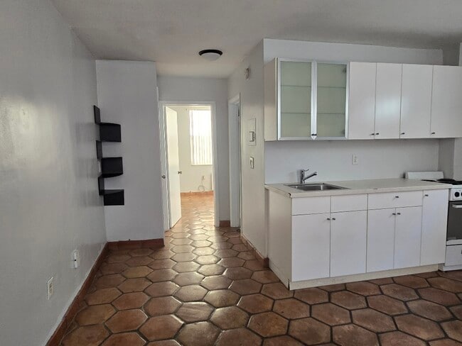 Building Photo - 949 Pennsylvania Ave Unit 311 Rental