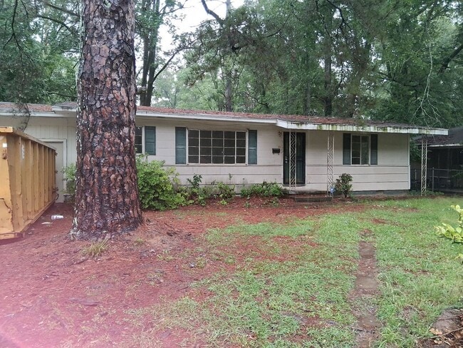 Building Photo - Nice 3 Bed 2 Bath South Jackson Rental on Oak Forest Dr