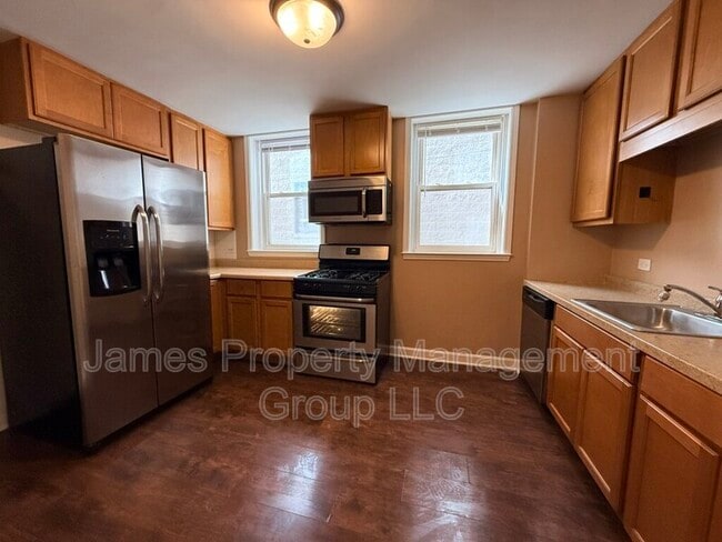 Photo - 835 N Paulina St