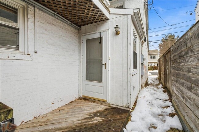 Photo - 100 E 8th St