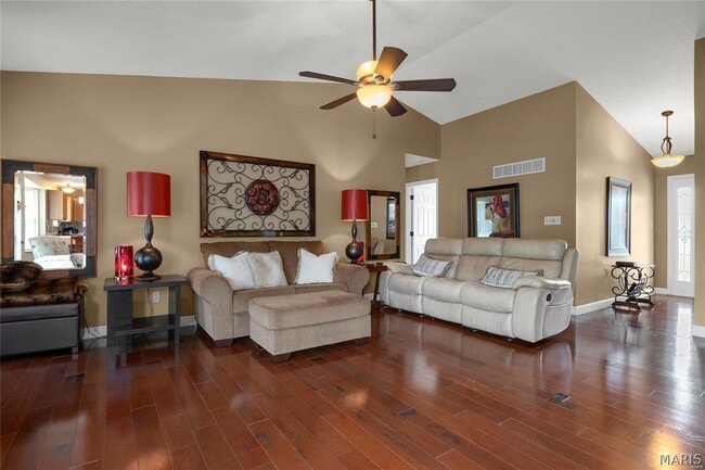 Photo - 8 Walnut Creek Ct