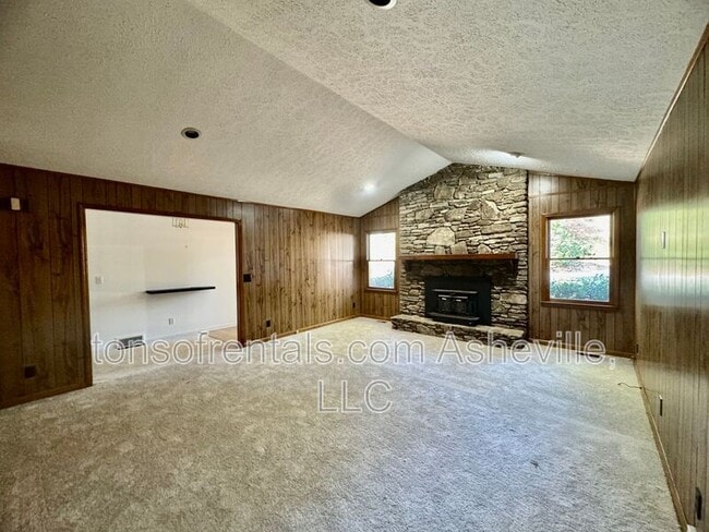 Photo - 136 Atwood Dr