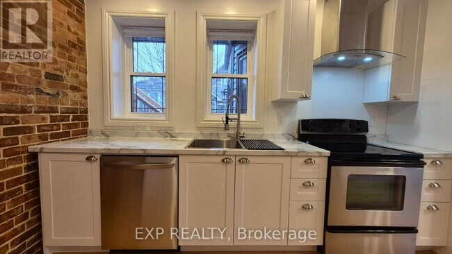 Photo - 157 James St Unité 204